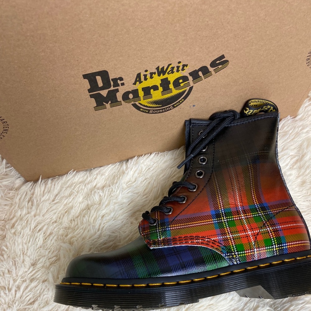 Dr. Martens 1460 TARTAN Red Stewart [US Men 5/Women 6] Color Red Stewart Black